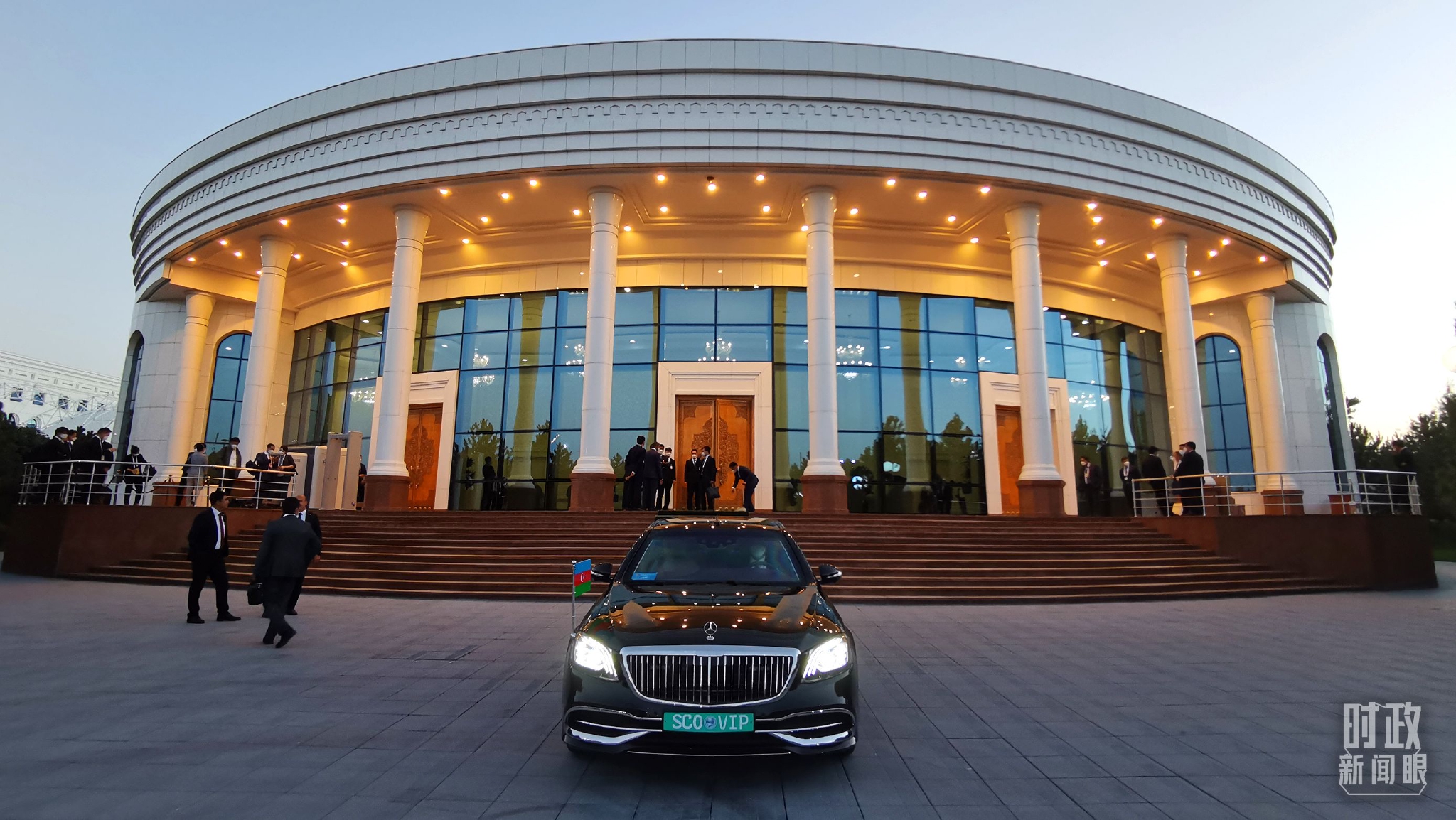 ��ҹĻ�µ��������������ݣ��й��������ݽ�����Ԫ�����ھ��л��������̨���Ӽ�������㣩