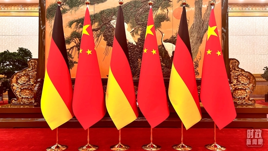 ����̸�ֳ��ڷŵ��е��������졣����̨���Ӽ���������㣩