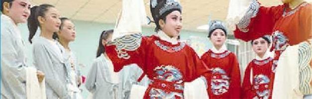 �ڷ������һ������������ʱ������ʵ��վ����ʦ��ָ��С����ѧϰϷ��������������ͼƬ�� ����ͨѶԱ �¼��� ��.jpg